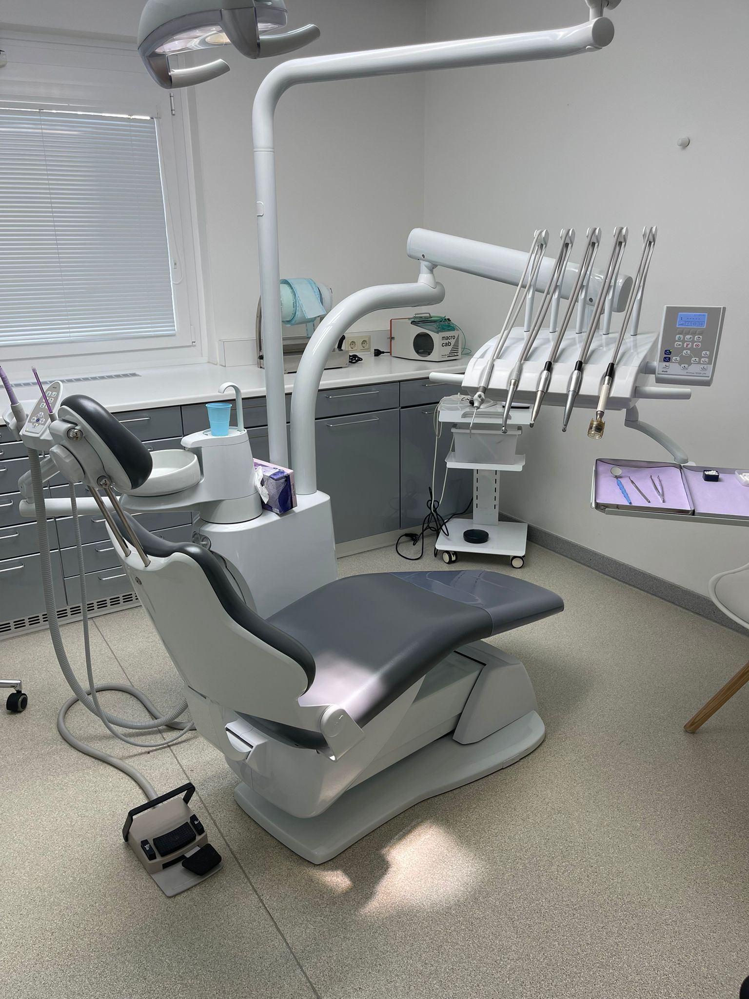 Ordination – Wartebereich mit Tageslicht